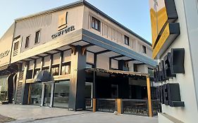 Comfy Otel Antalya Lara